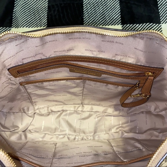 michael kors lydia large hobo bag - Picture 5 of 8
